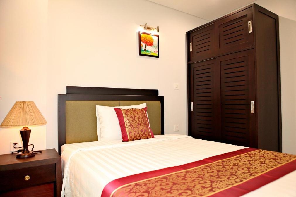 Monaco Building Double Queen Bedroom Apartment